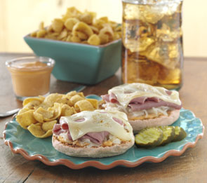 Reuben Muffins