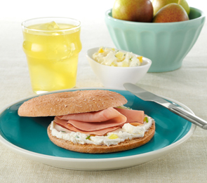 Ham with Pineapple Cream Cheese Bagel Thins